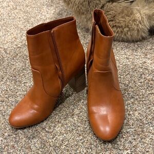 Women’s Tan Leather Block Heel Ankle Boots - Old Navy